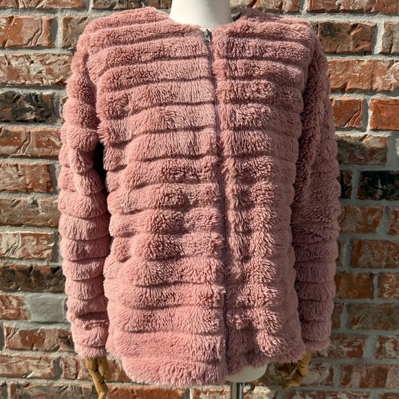 Katydid Jackets & Blazers - Katydid Dusty Pink Furry Teddy Jacket / M / Excellent condition